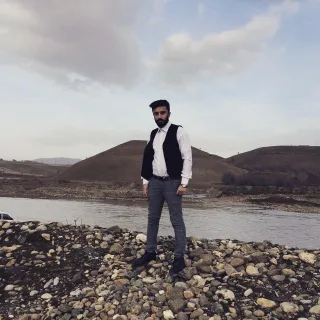 هێمن حەمزەپور