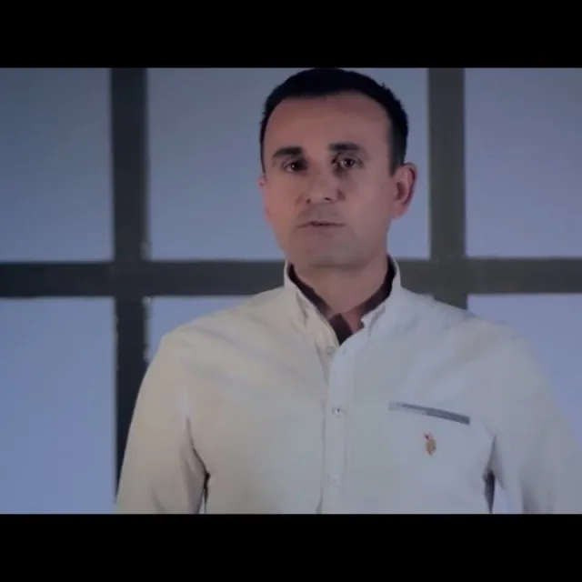 Tu Gûla Nav Baxê Gûlan